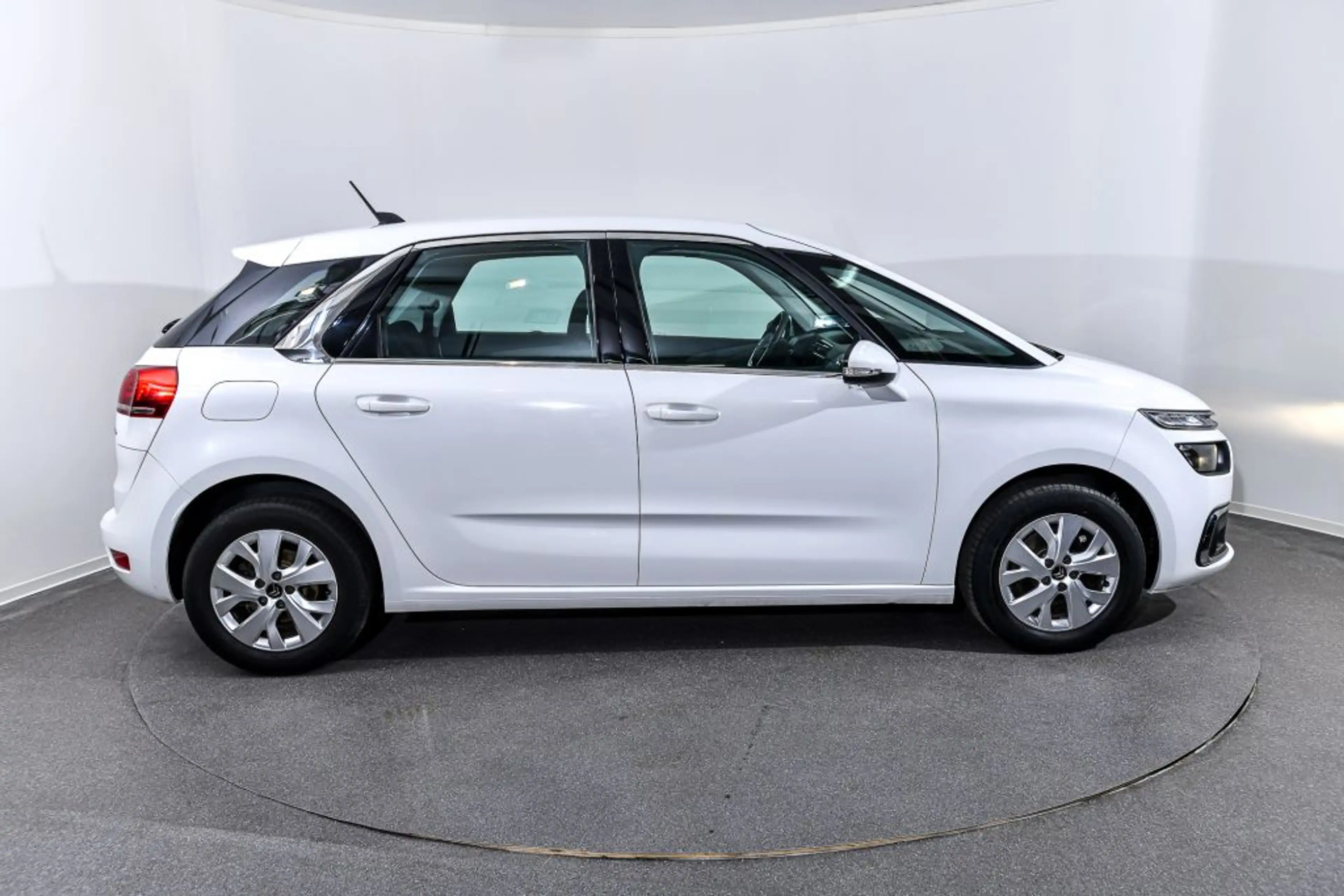 Citroen C4 SpaceTourer BlueHDi 130 Stop&Start SELECTION — photo 4