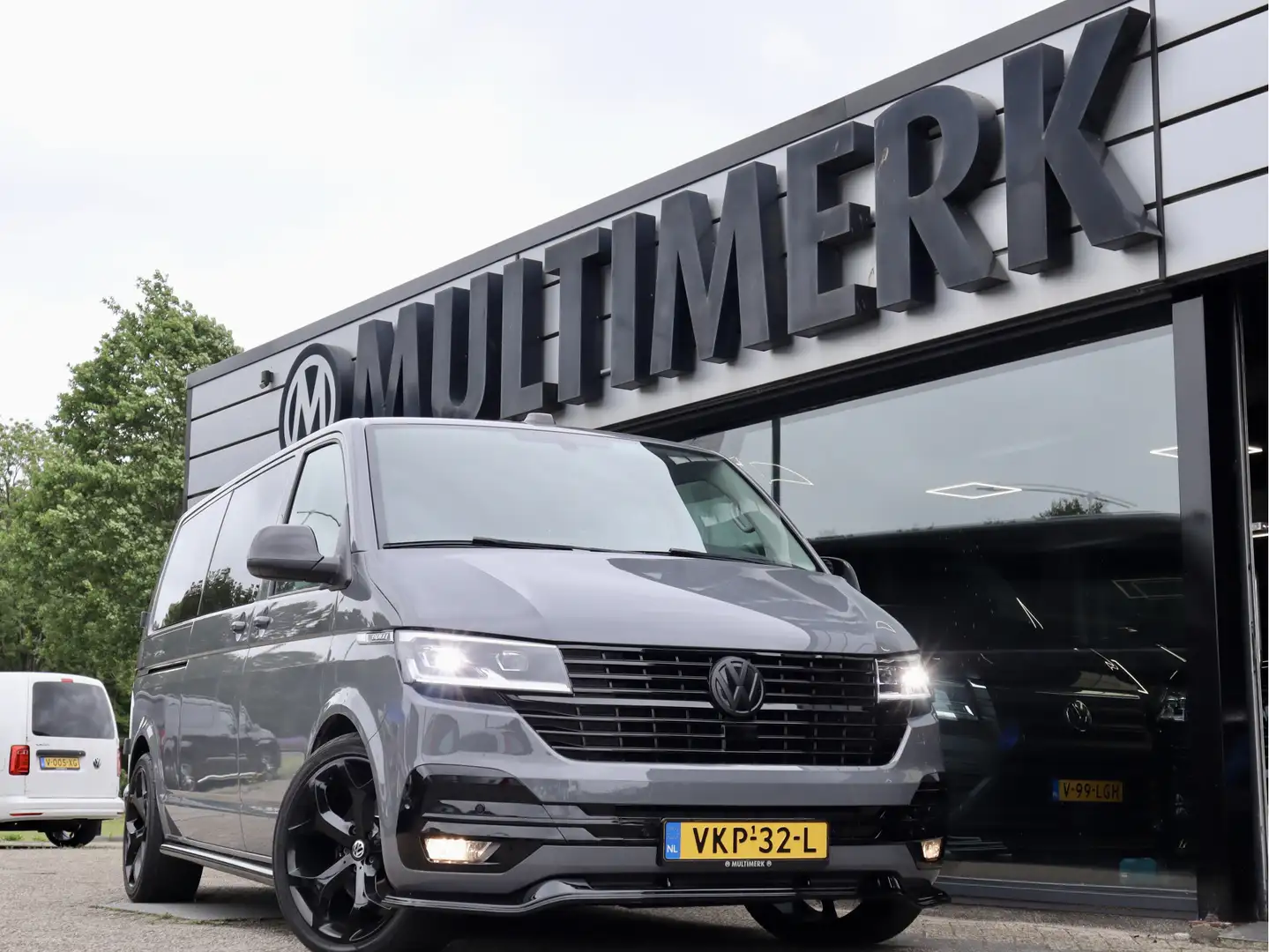 Volkswagen T6.1 Transporter 2.0 TDI 204PK DSG BULLI LUXE DUBBELE CABINE Gris - 1
