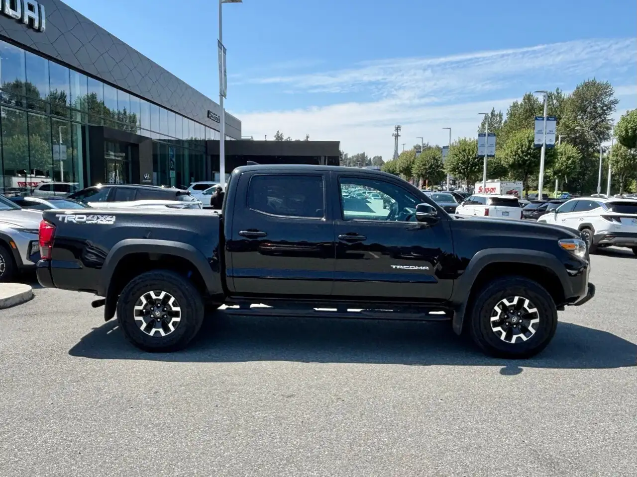 Toyota Tacoma снимка Toyota Tacoma
