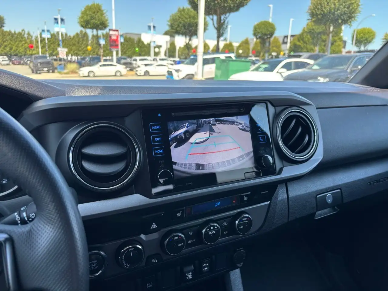 Toyota Tacoma снимка Toyota Tacoma
