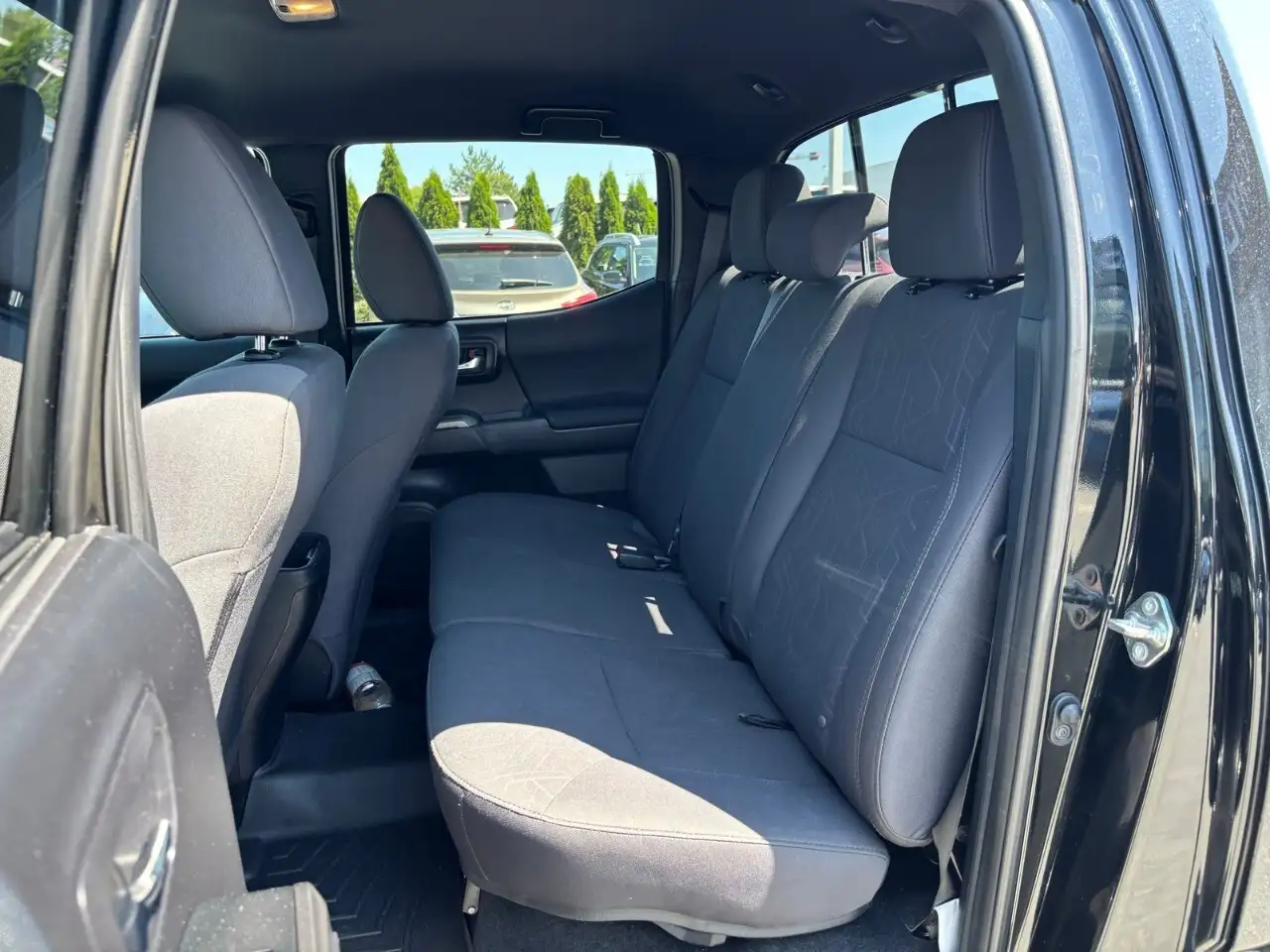Toyota Tacoma снимка Toyota Tacoma
