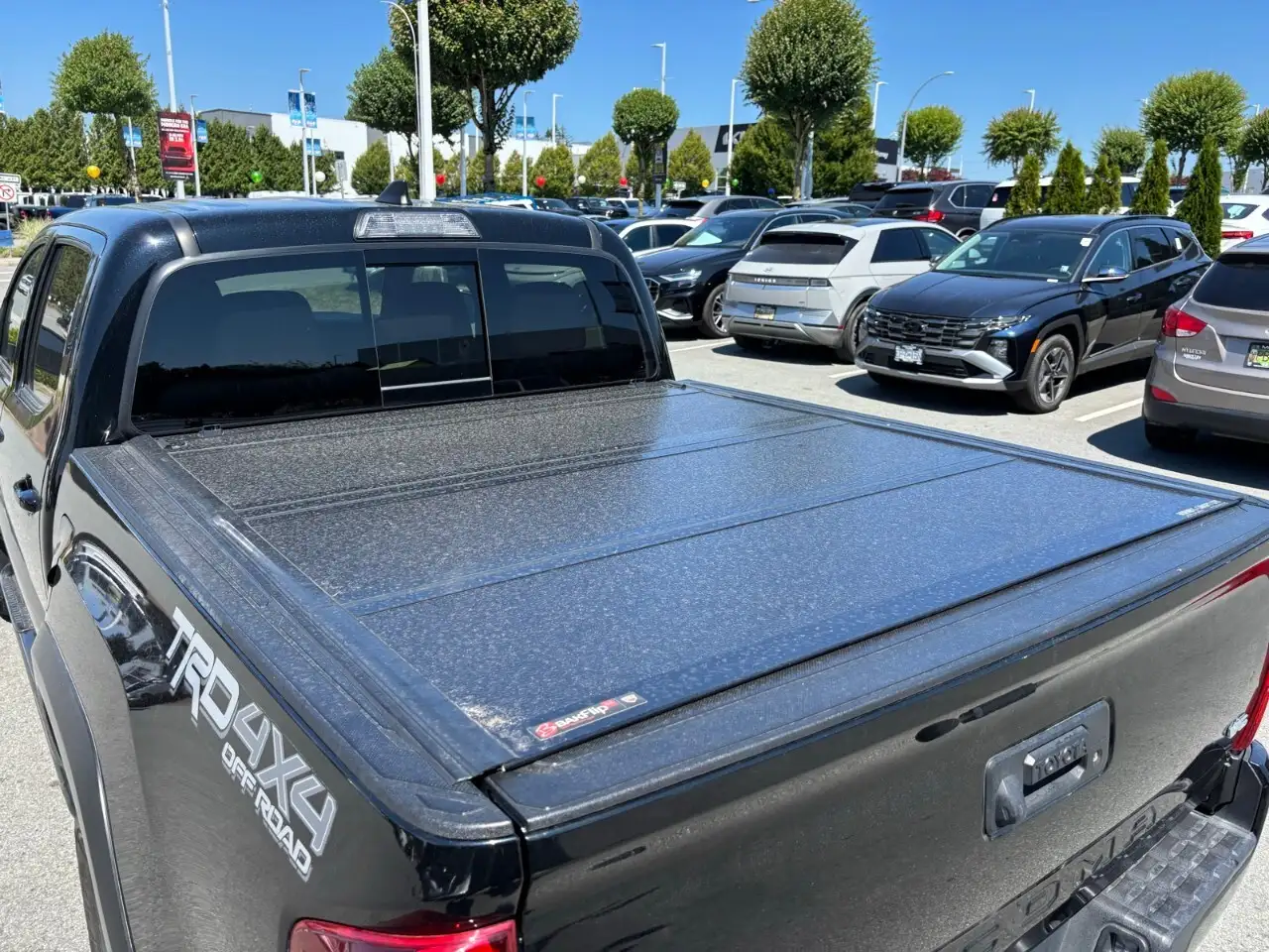 Toyota Tacoma снимка Toyota Tacoma
