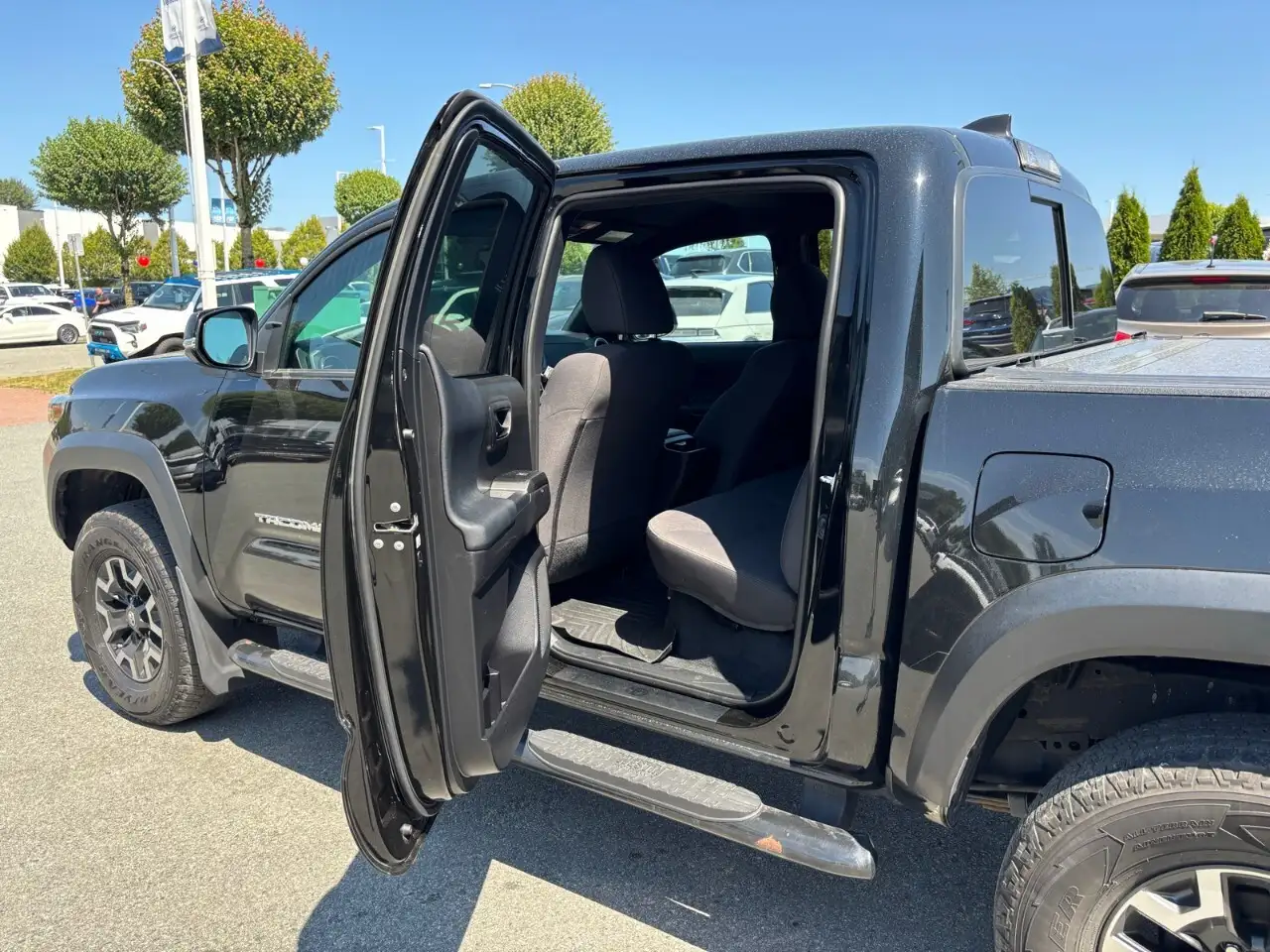 Toyota Tacoma снимка Toyota Tacoma