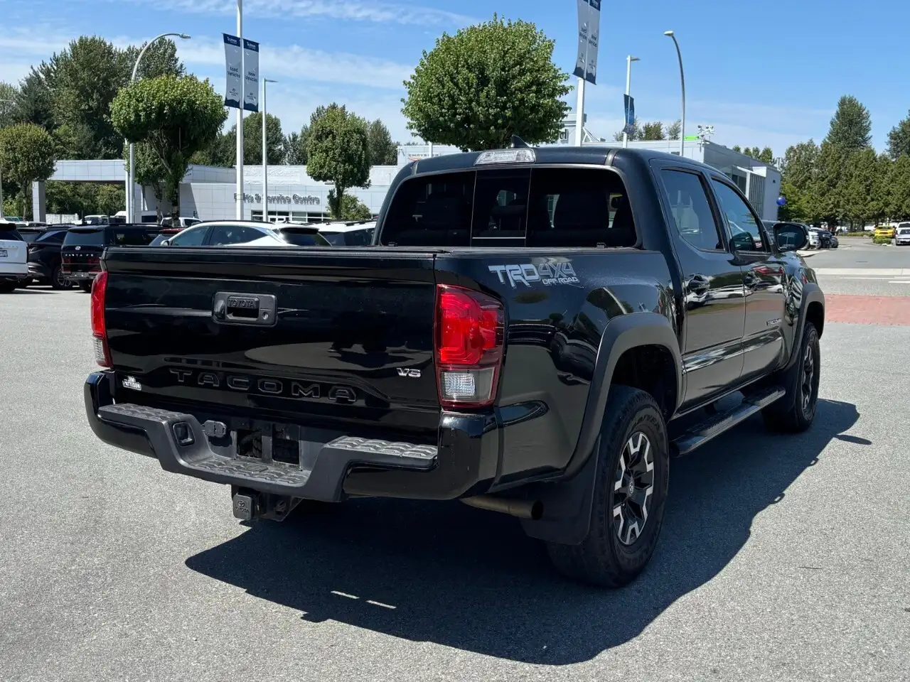 Toyota Tacoma снимка Toyota Tacoma