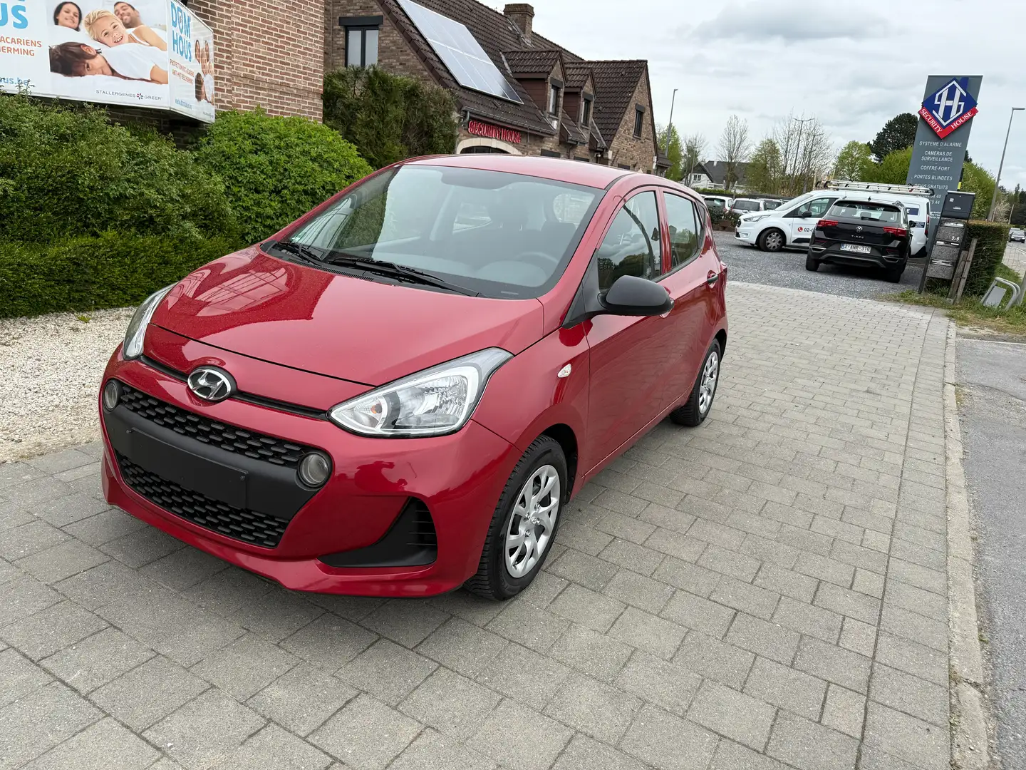 Hyundai i10 1.0i Rouge - 2