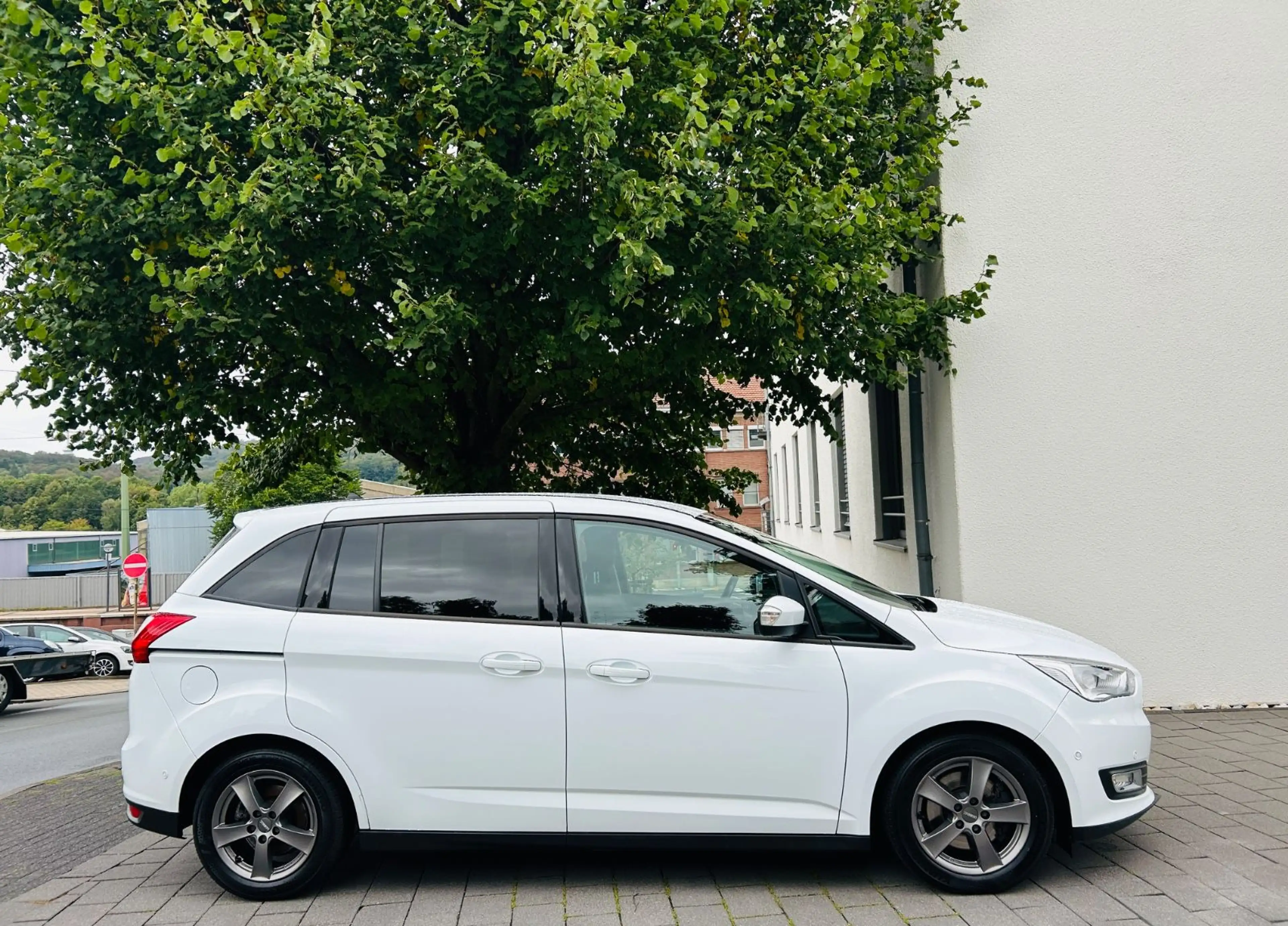 Ford Grand C-Max Cool & Connect *RFK, AHK, 1.Hand!* — photo 6