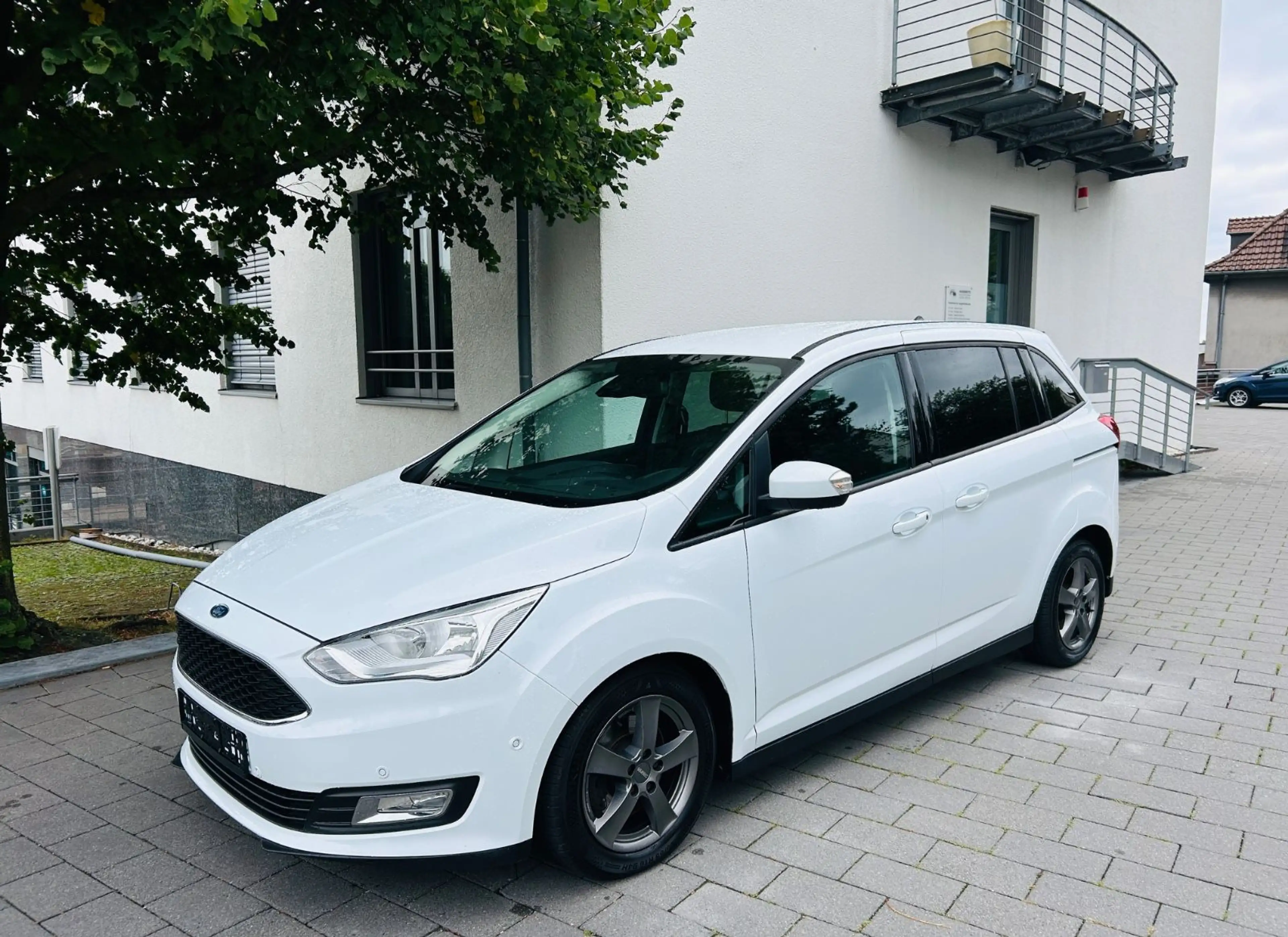 Ford Grand C-Max Cool & Connect *RFK, AHK, 1.Hand!* — photo 15
