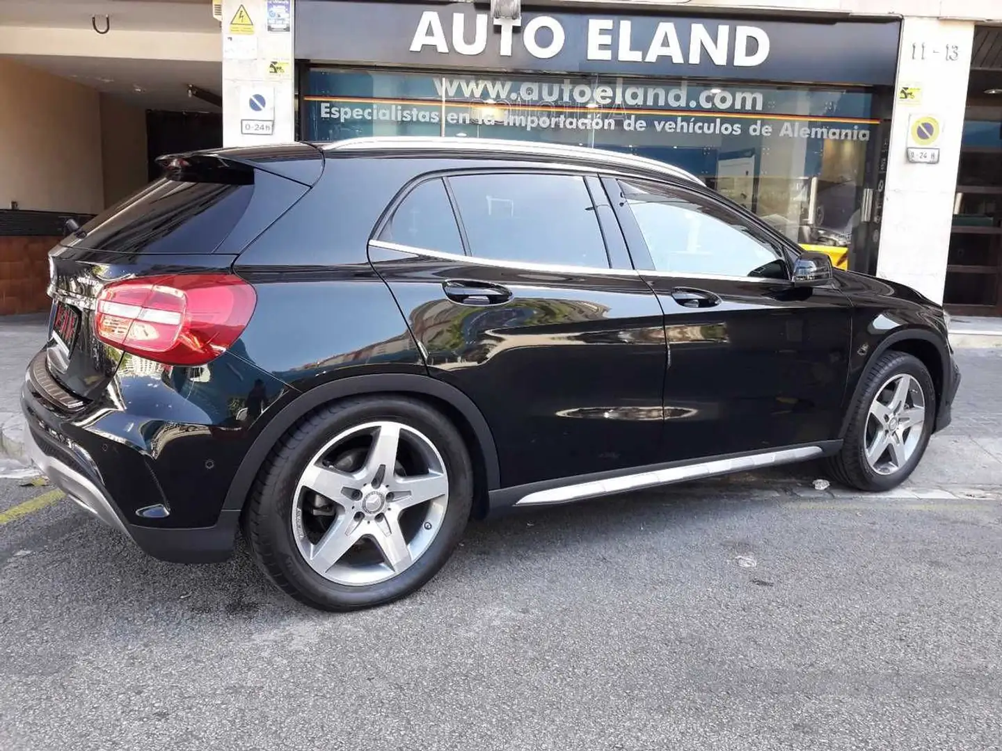 Mercedes-Benz GLA 250 AMG Line 4Matic 7G-DCT Negro - 1