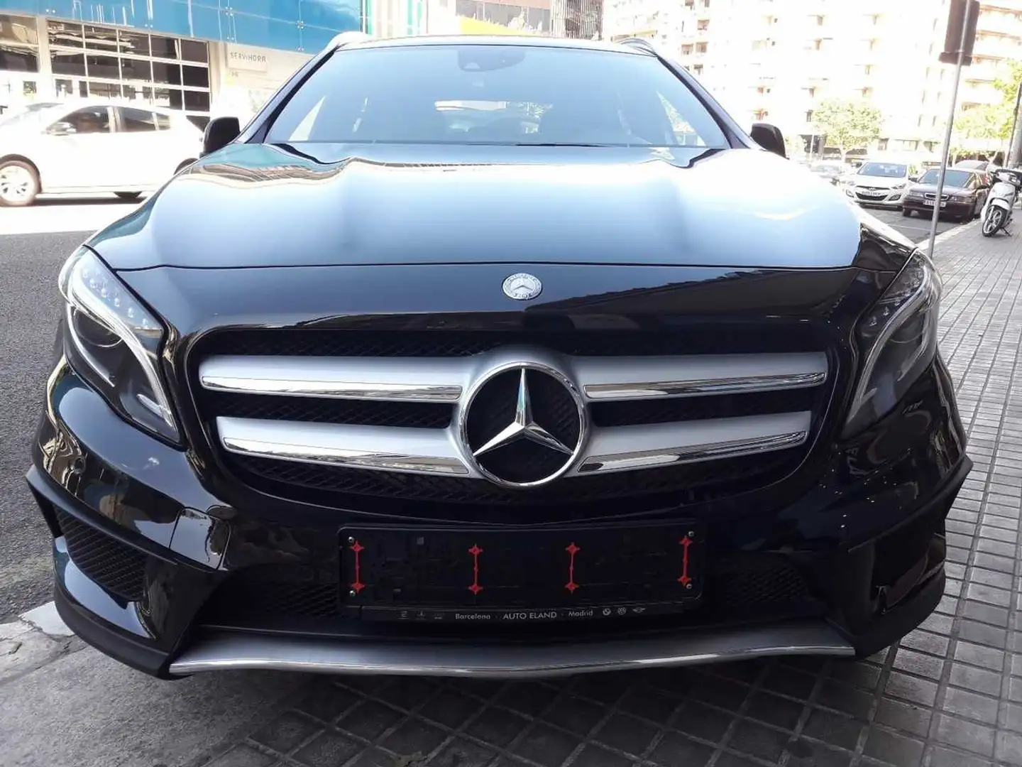 Mercedes-Benz GLA 250 AMG Line 4Matic 7G-DCT Negro - 2