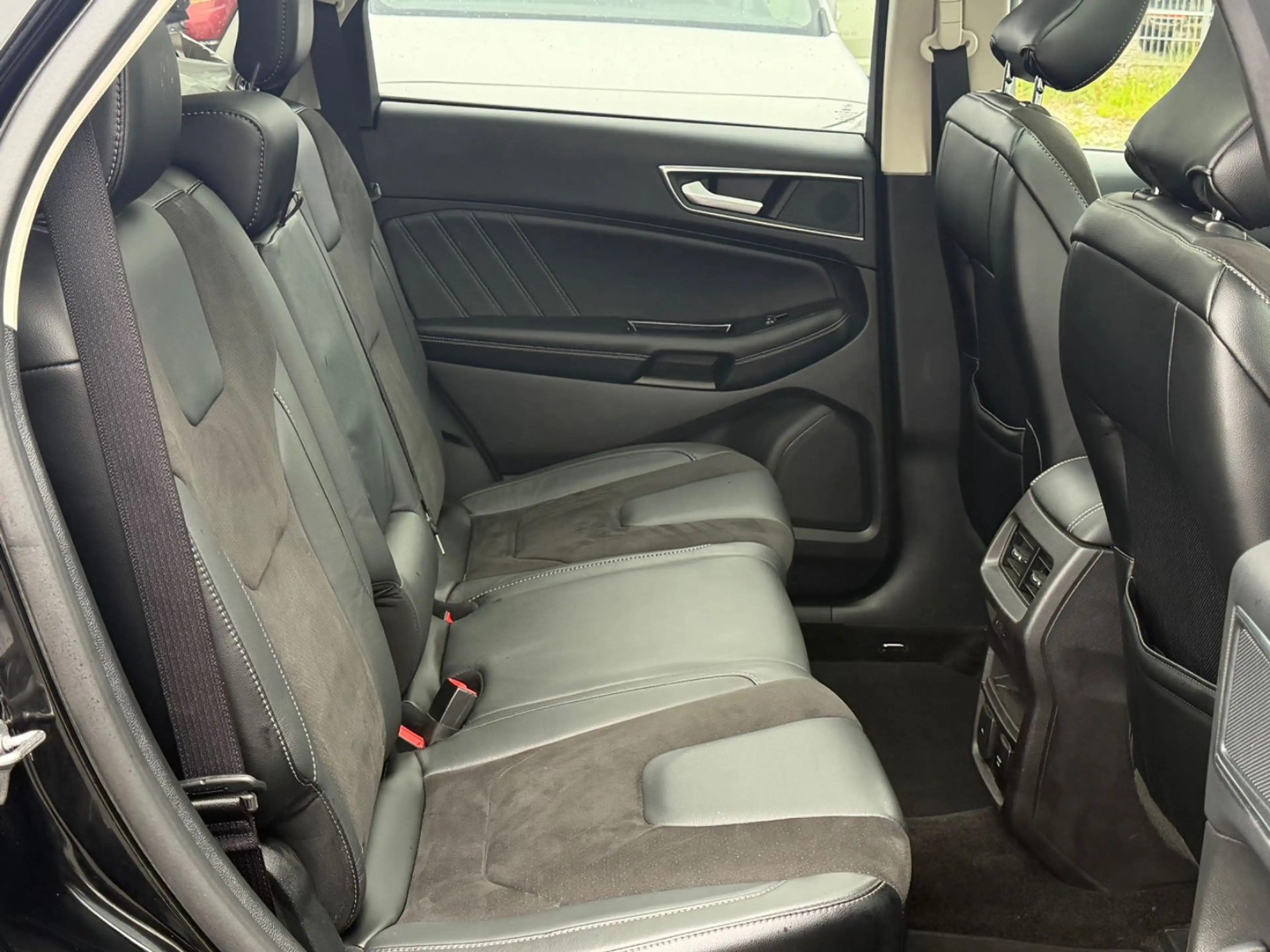 Ford Edge ST-Line 4x4/NAVI/EURO 6 — photo 14