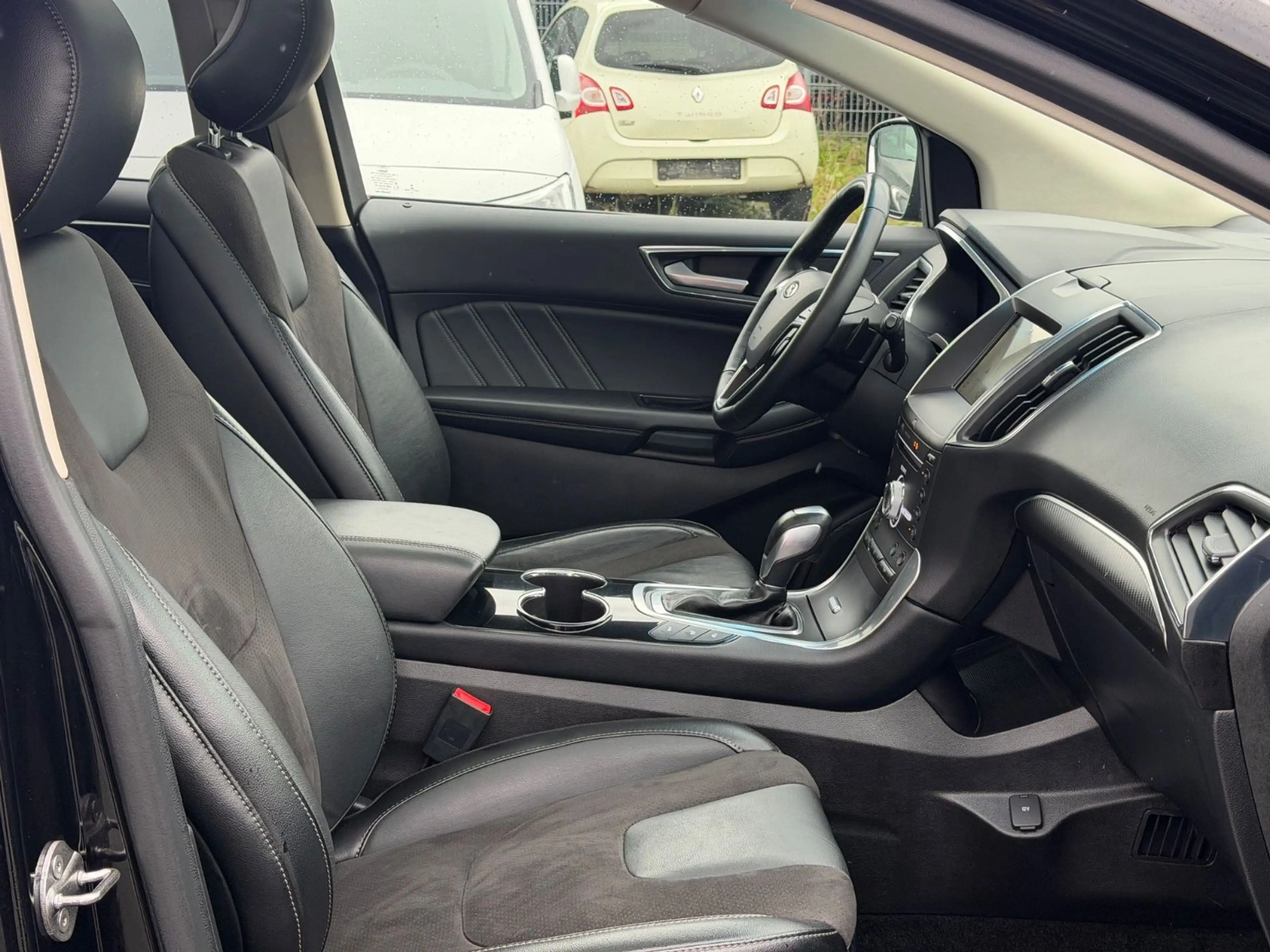 Ford Edge ST-Line 4x4/NAVI/EURO 6 — photo 12