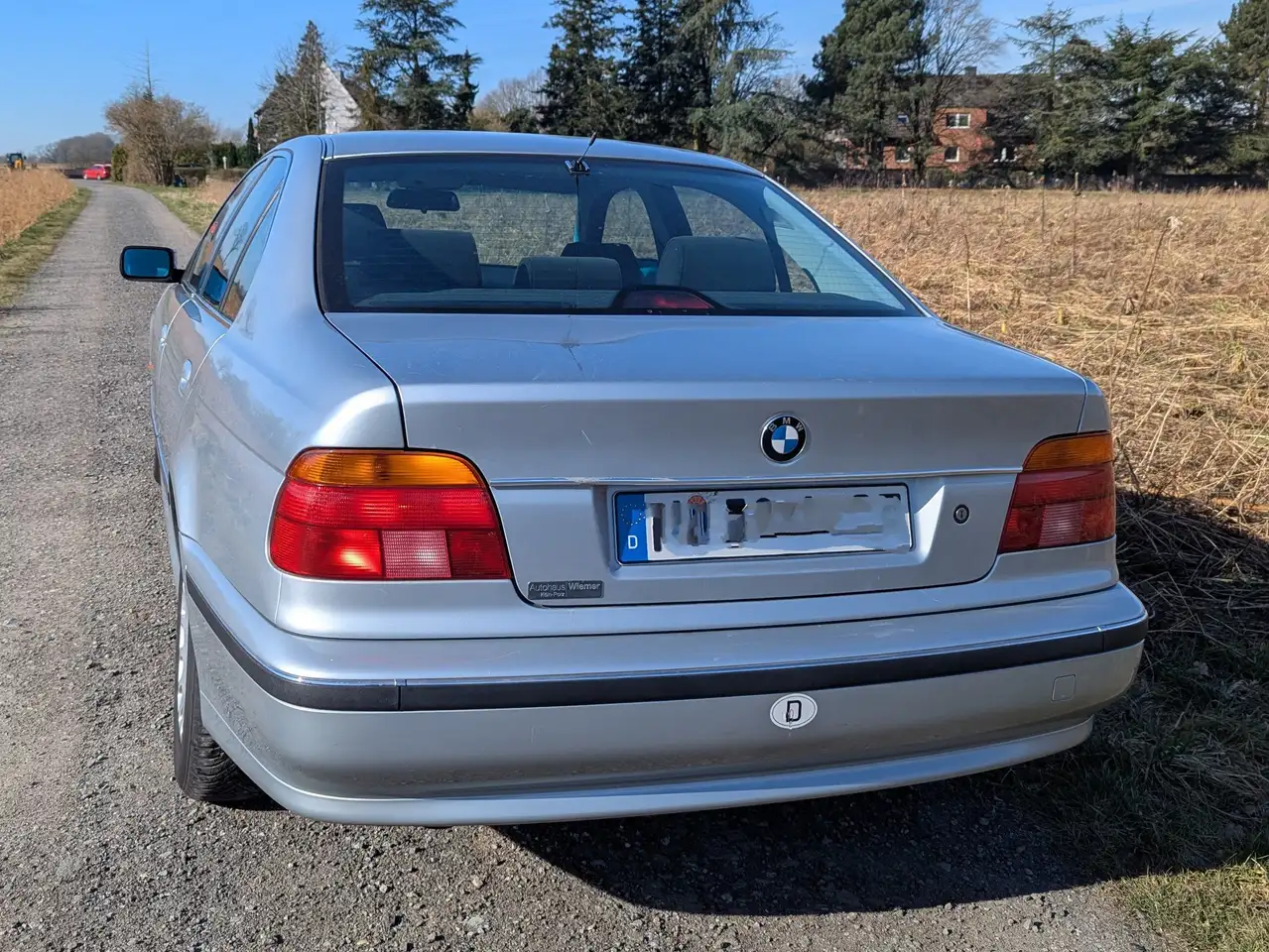 BMW 523