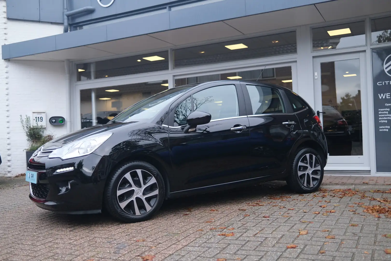 Citroen C3 PT 82 Selection Navi | Climate Control | Noir - 2