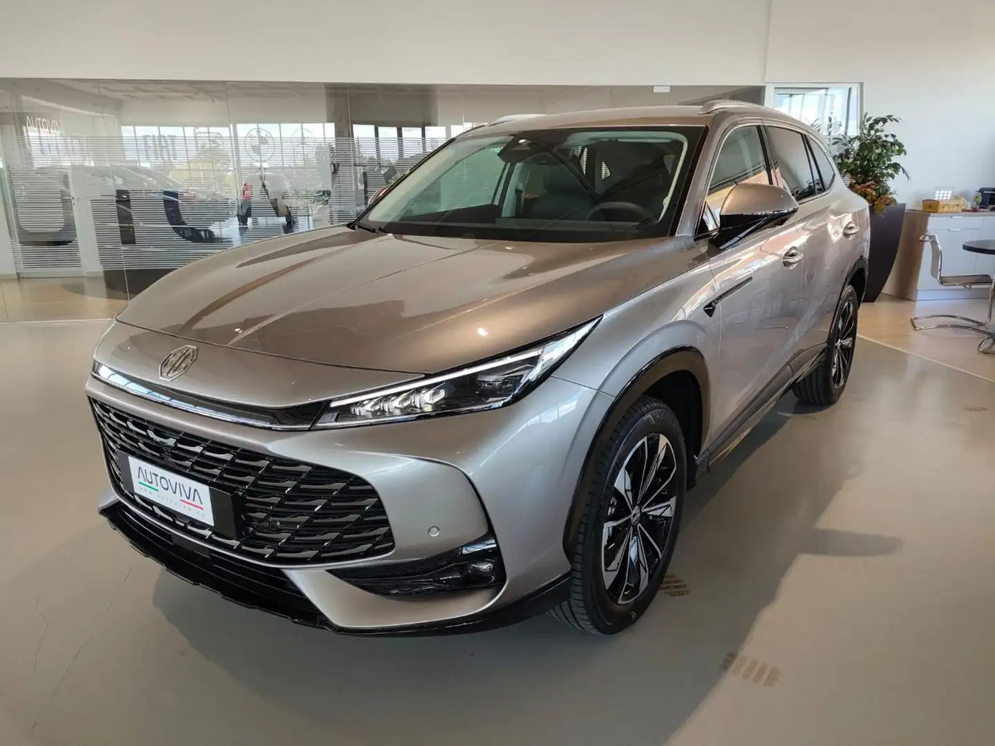MG HS 1.5T-GDI Luxury Grau - 1