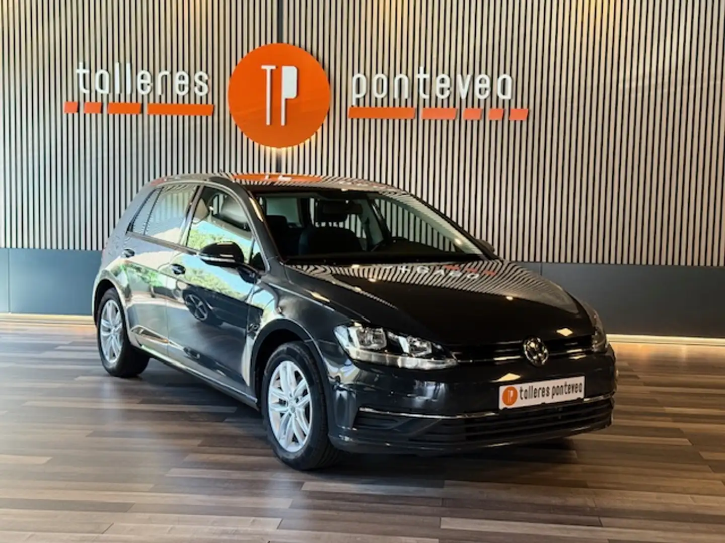 Volkswagen Golf 2.0TDI Advance DSG7 110kW Gris - 1