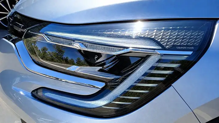 Renault Captur 2022, foto 8