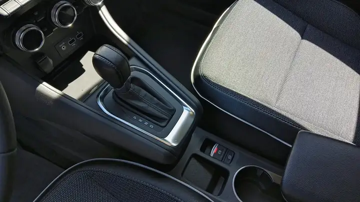 Renault Captur 2022, foto 18