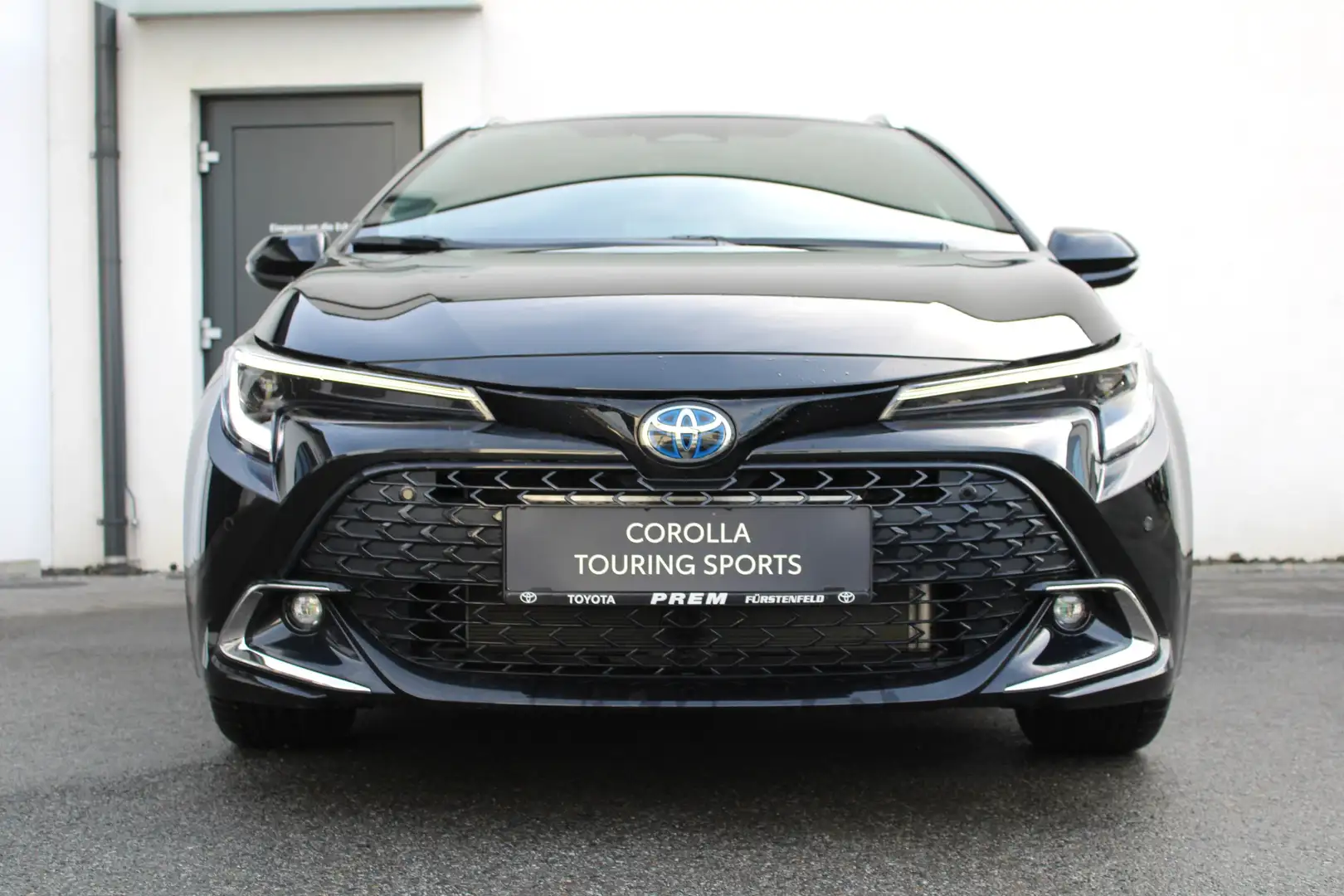 Toyota Corolla 1,8 Hybrid Touring Sports Active Drive Schwarz - 1