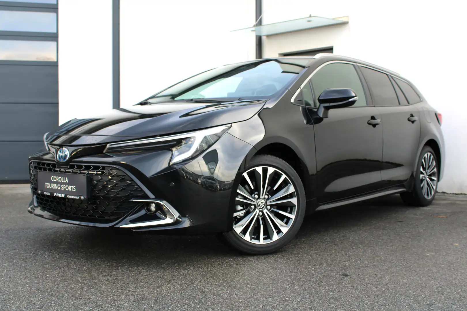 Toyota Corolla 1,8 Hybrid Touring Sports Active Drive Schwarz - 2