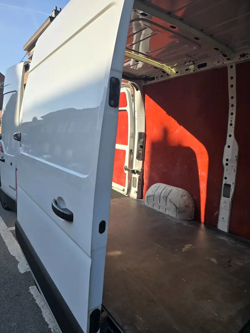 Renault Master 2.3 dCi 35 L2H2 Formula Edition Blanc - 2