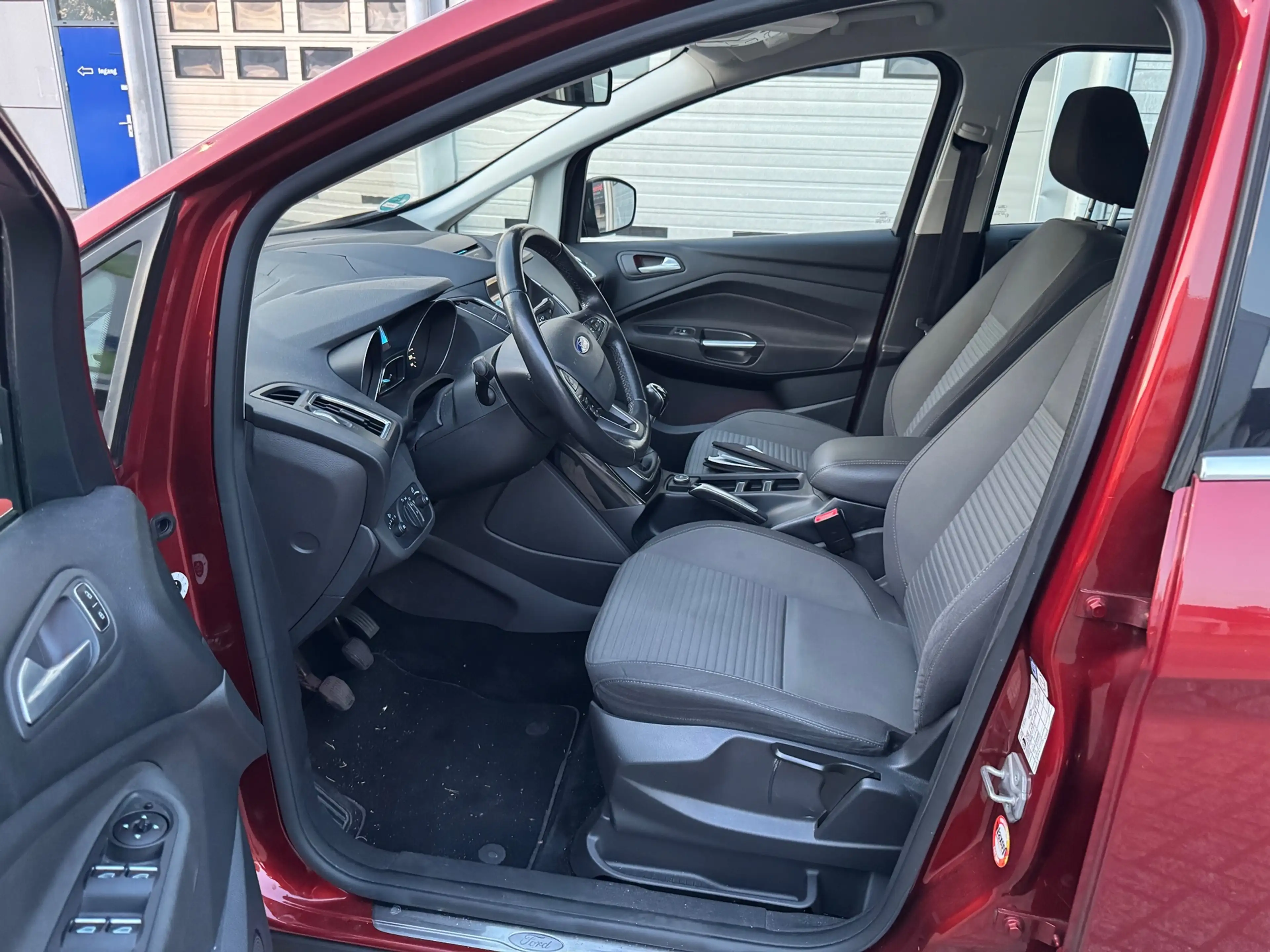 Ford C-Max 1.0 Titanium Clima,Cruise control,Pdc,Led — photo 13