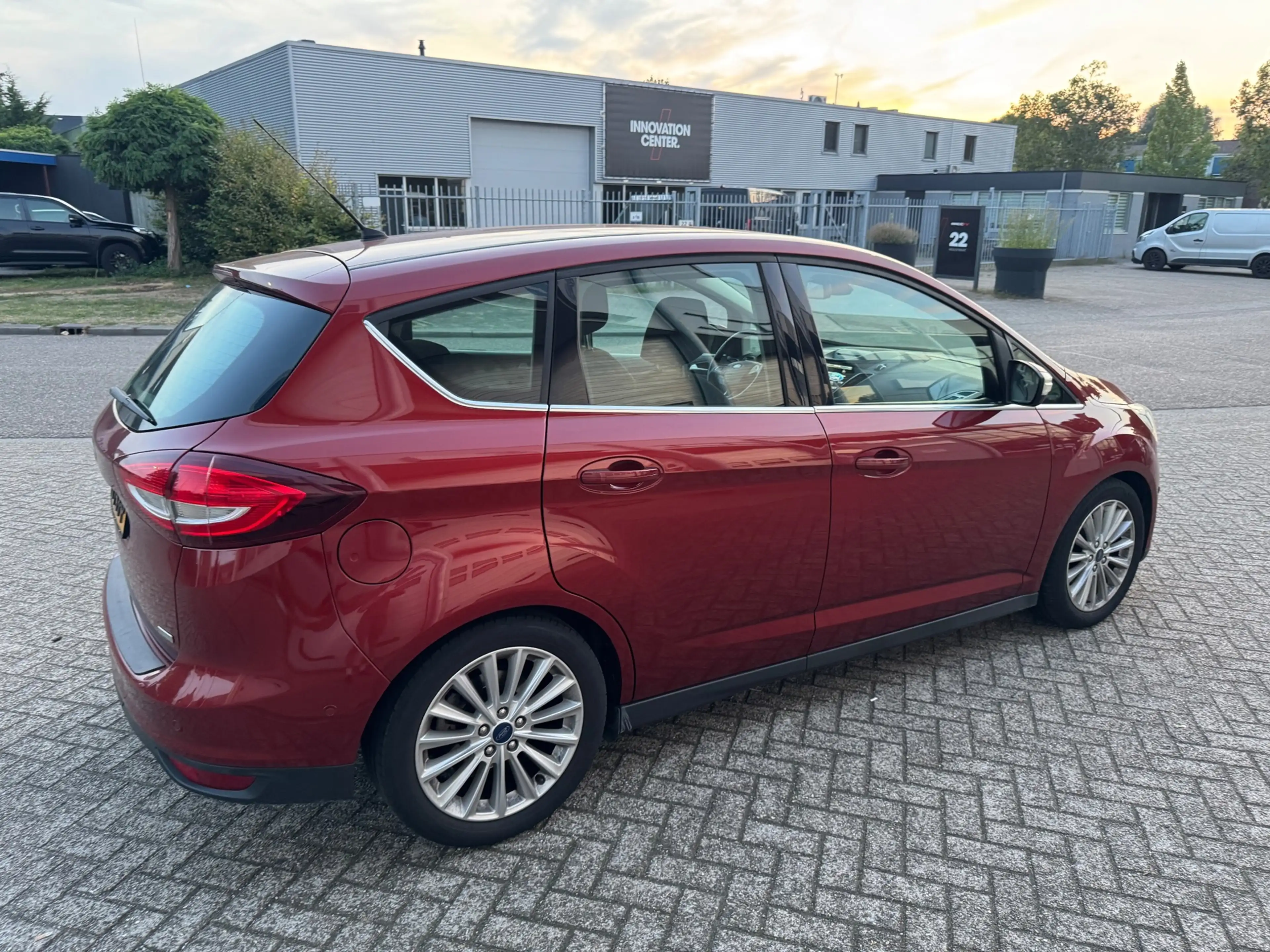 Ford C-Max 1.0 Titanium Clima,Cruise control,Pdc,Led — photo 5