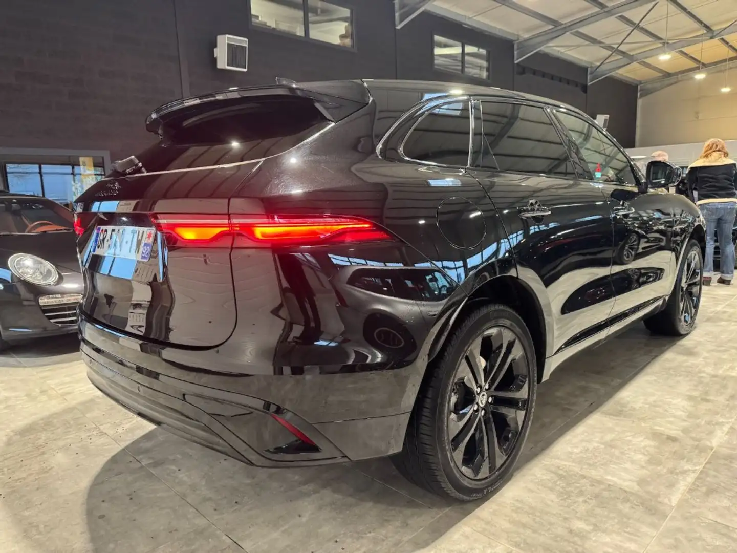 Jaguar F-Pace P400e R DYNAMIC SE Or - 2