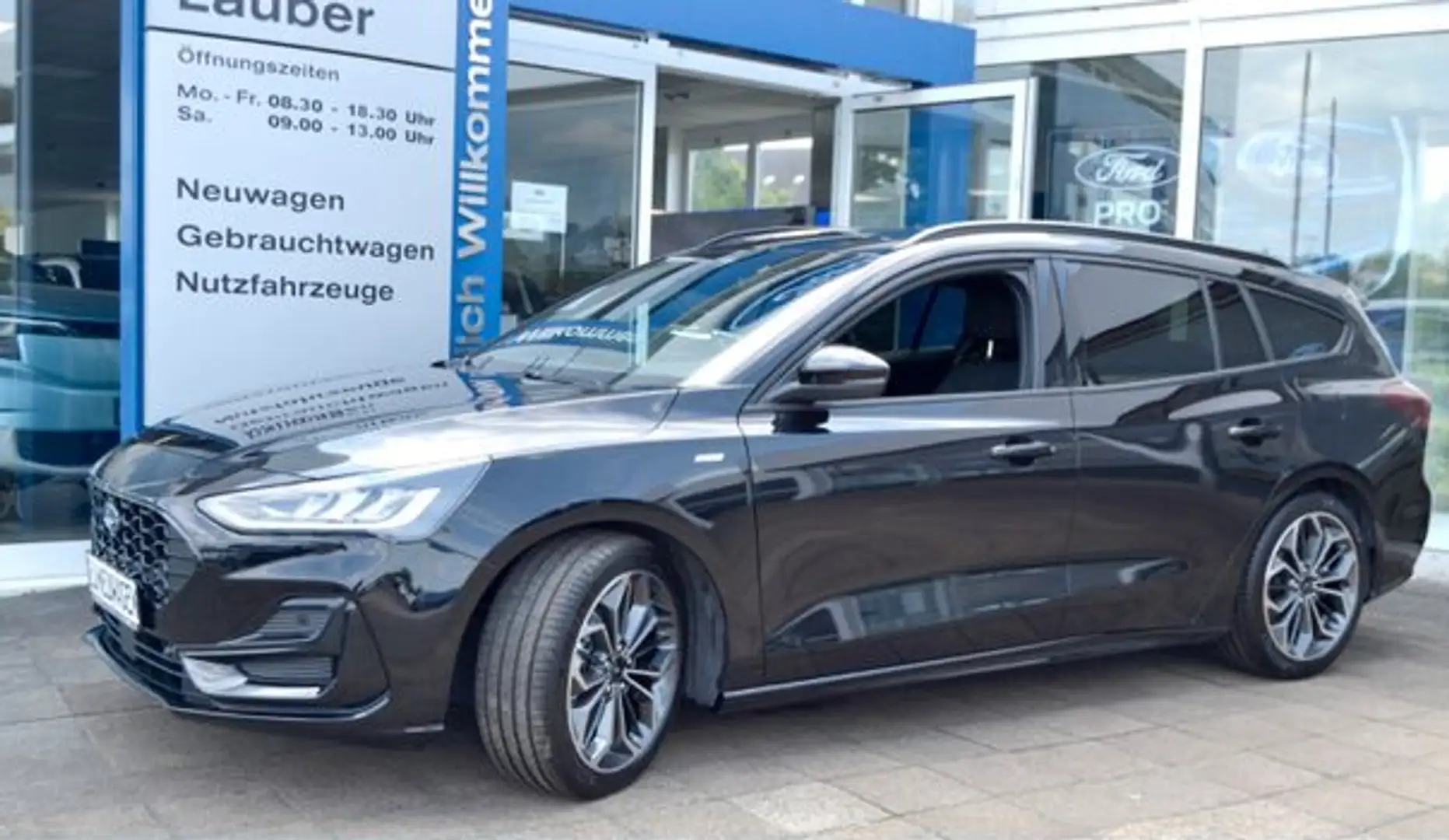 Ford Focus 1,0 EcoBoost Hyb. 114kW ST-Line X Tur AT Schwarz - 1