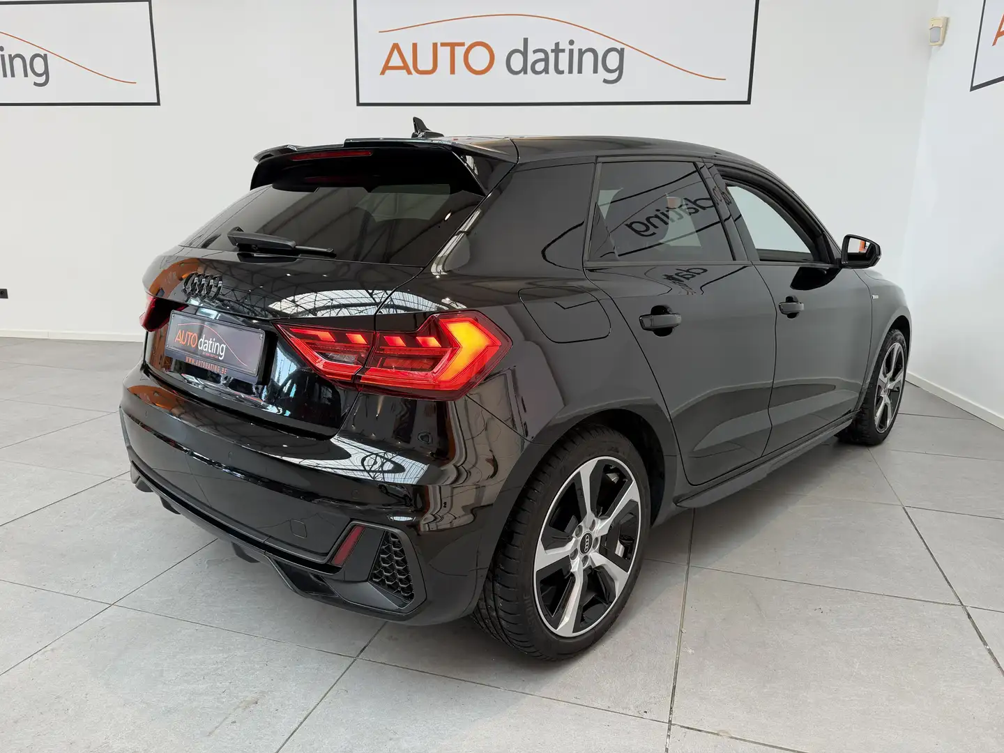Audi A1 A1 Sportback 25 TFSI S line Schwarz - 2