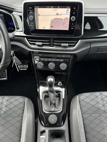 Volkswagen T-Roc view 13