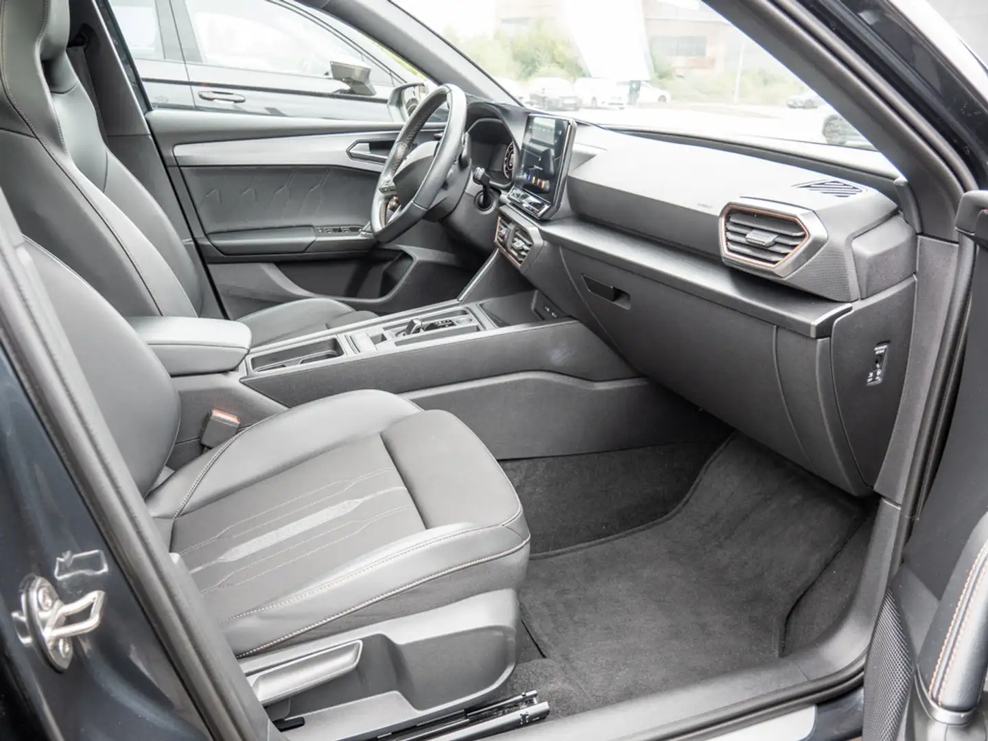 CUPRA Leon Sportstourer 2.0 TSI VZ 4Drive ACC LED Grau - 2