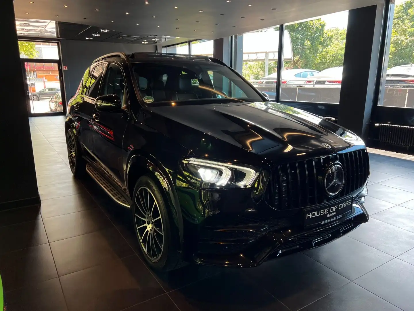 Mercedes-Benz GLE 300 d 4Matic AMG-Line*7Sitzer*Pano*Burmester Schwarz - 2