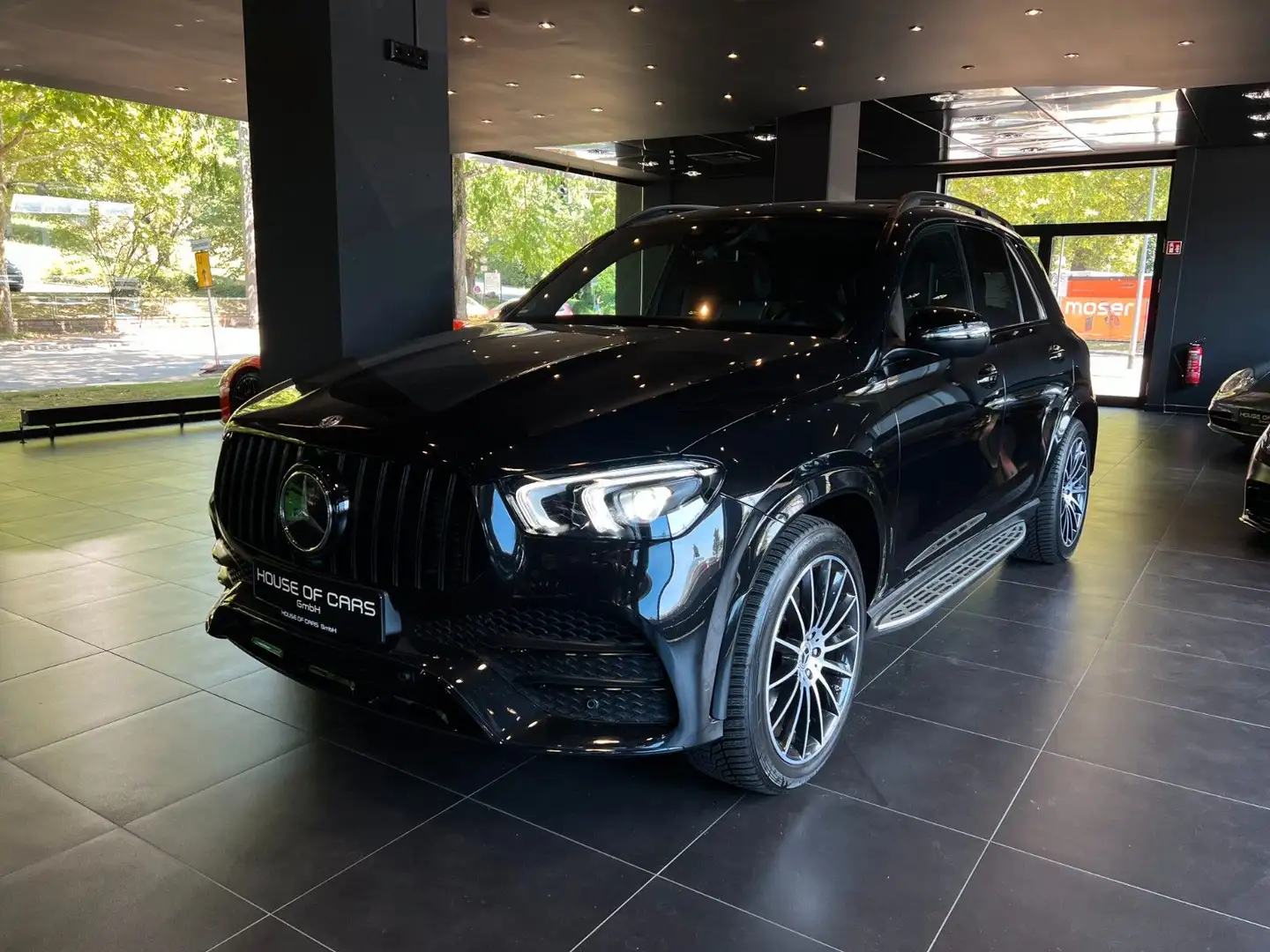 Mercedes-Benz GLE 300 d 4Matic AMG-Line*7Sitzer*Pano*Burmester Schwarz - 1