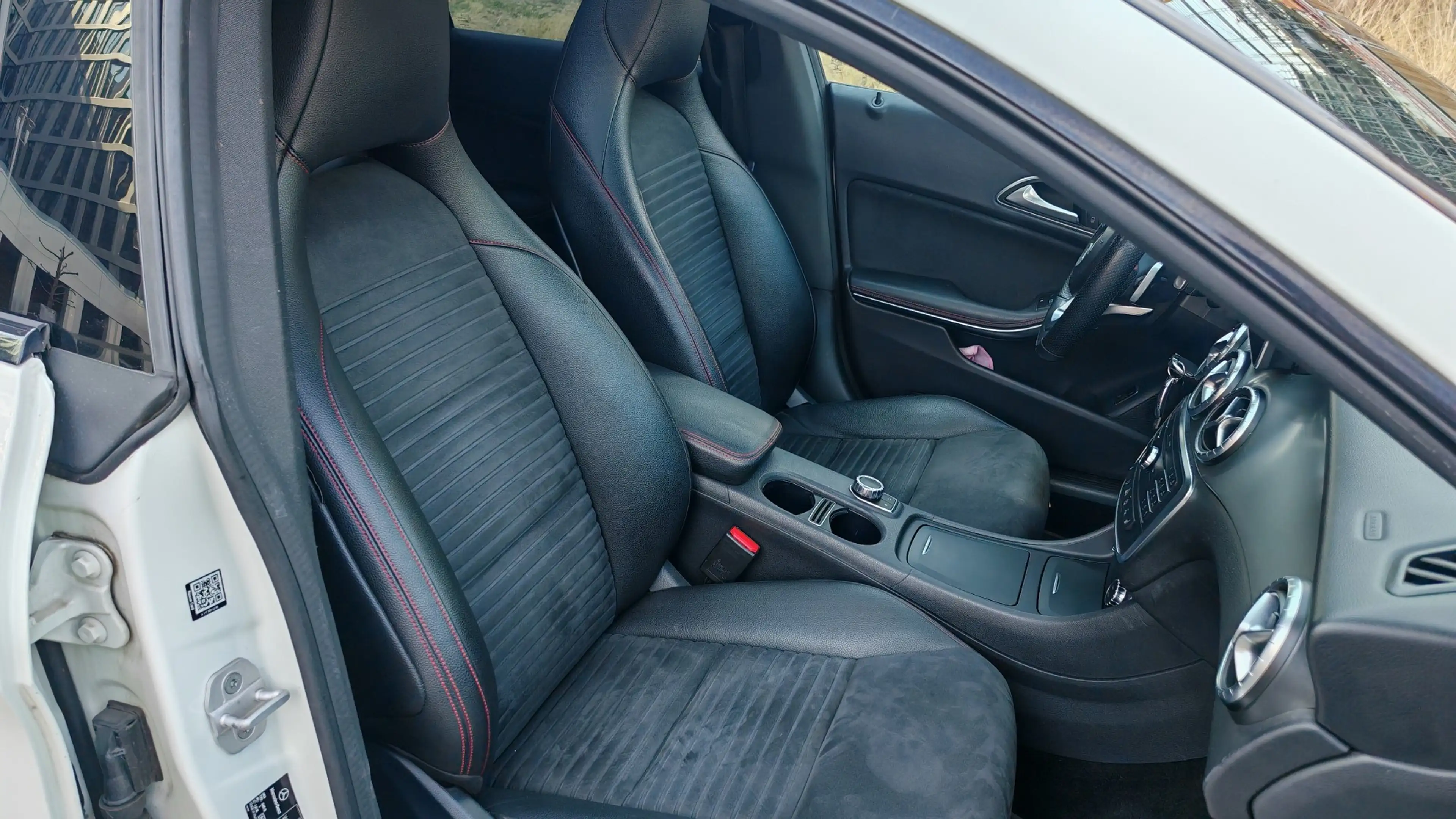 Mercedes-Benz CLA 200 CLA Shooting Brake 200 (CDI) d 7G-DCT AMG Line,Pan — photo 14