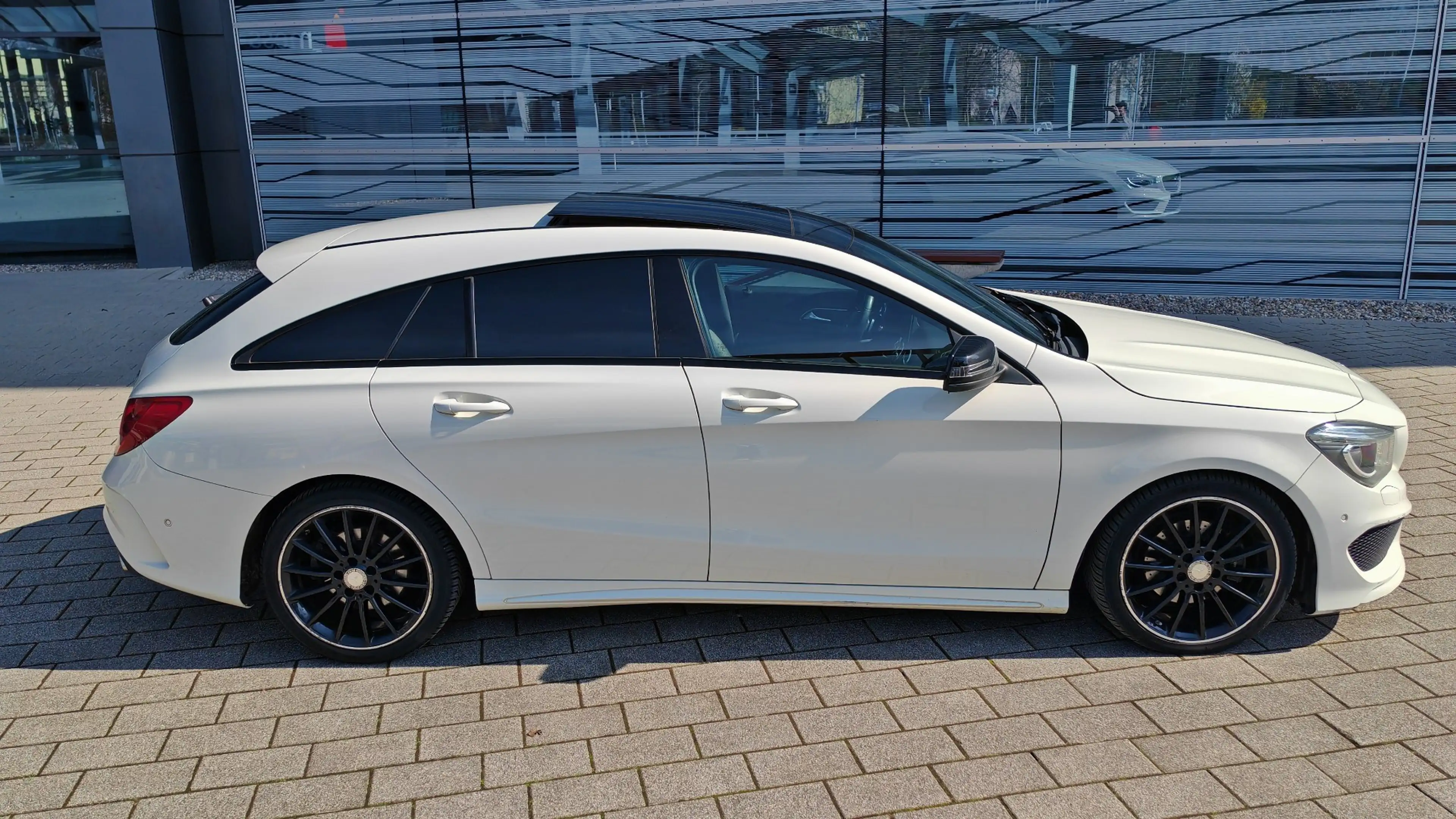Mercedes-Benz CLA 200 CLA Shooting Brake 200 (CDI) d 7G-DCT AMG Line,Pan — photo 11
