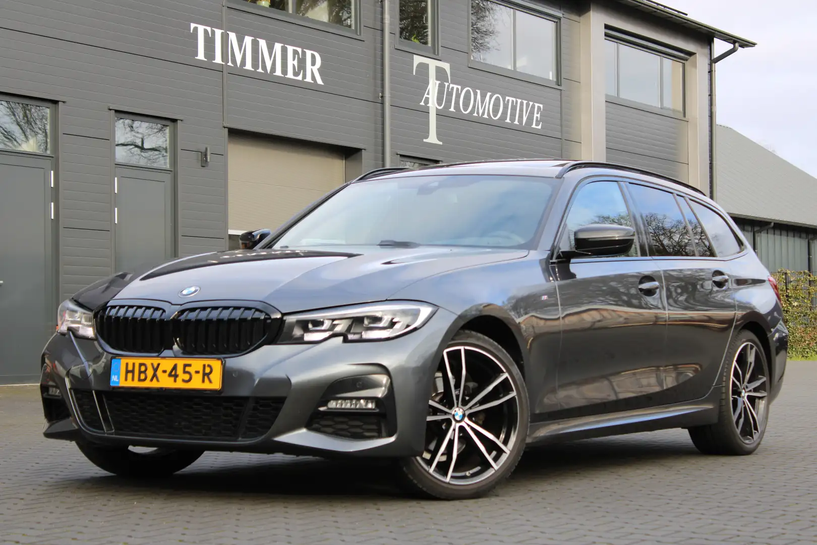 BMW 3-serie Touring 3 serie M Sport High Executive Edi Grijs - 1