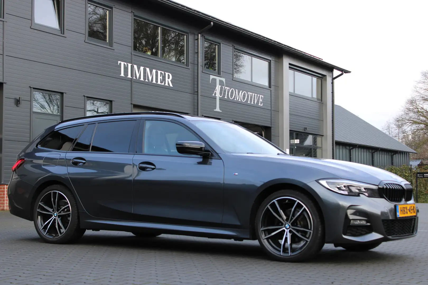 BMW 3-serie Touring 3 serie M Sport High Executive Edi Grijs - 2