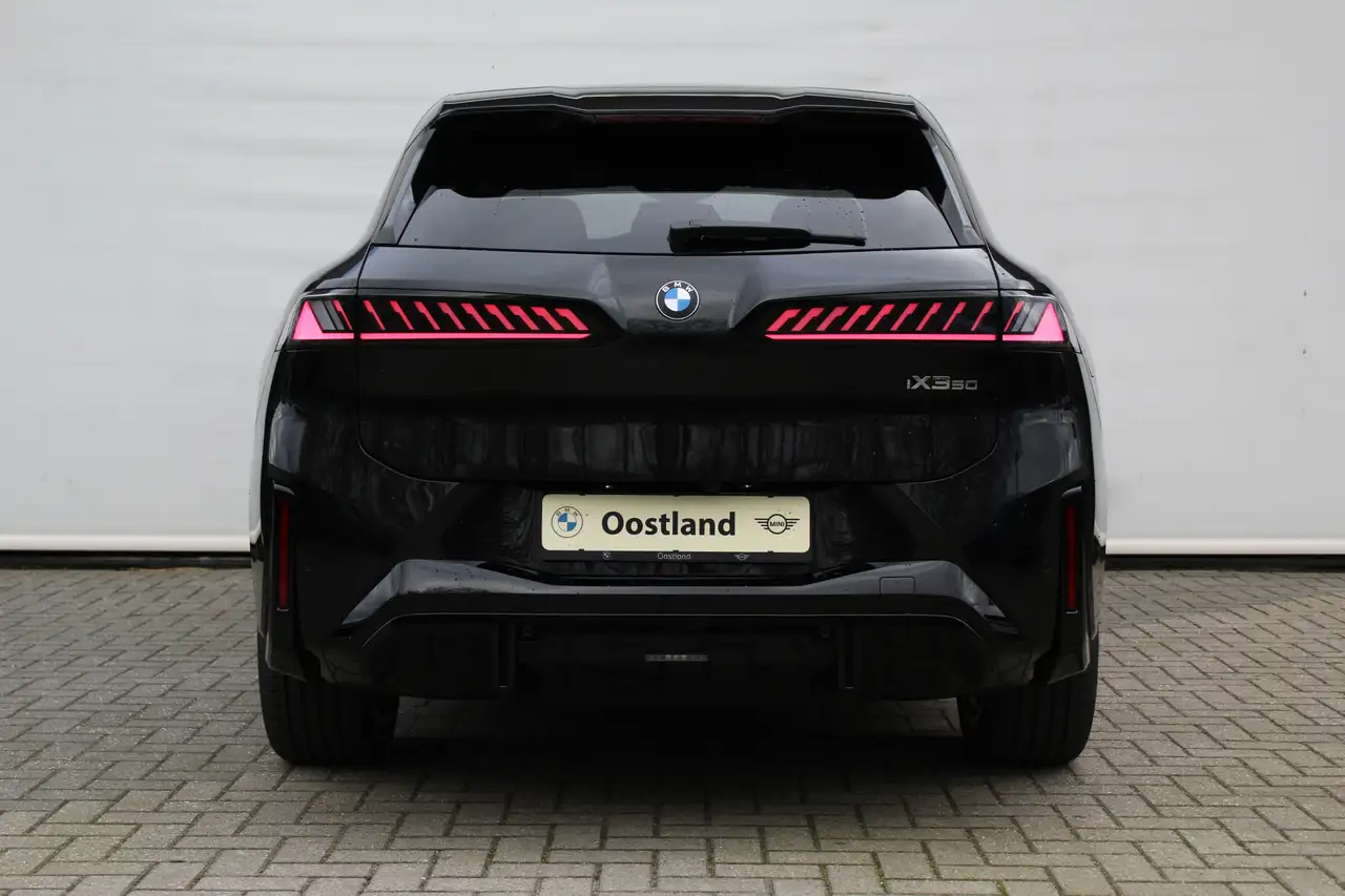 BMW iX3 2026