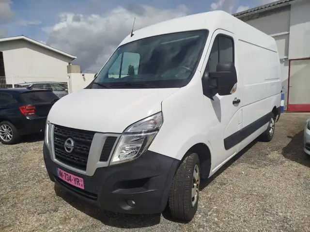 Nissan NV400