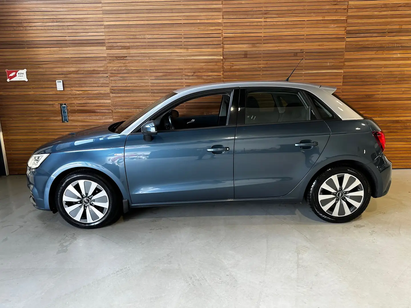 Audi A1 Sportback 1.0 TFSI Design Pro Line Plus | S-line | Blu/Azzurro - 2