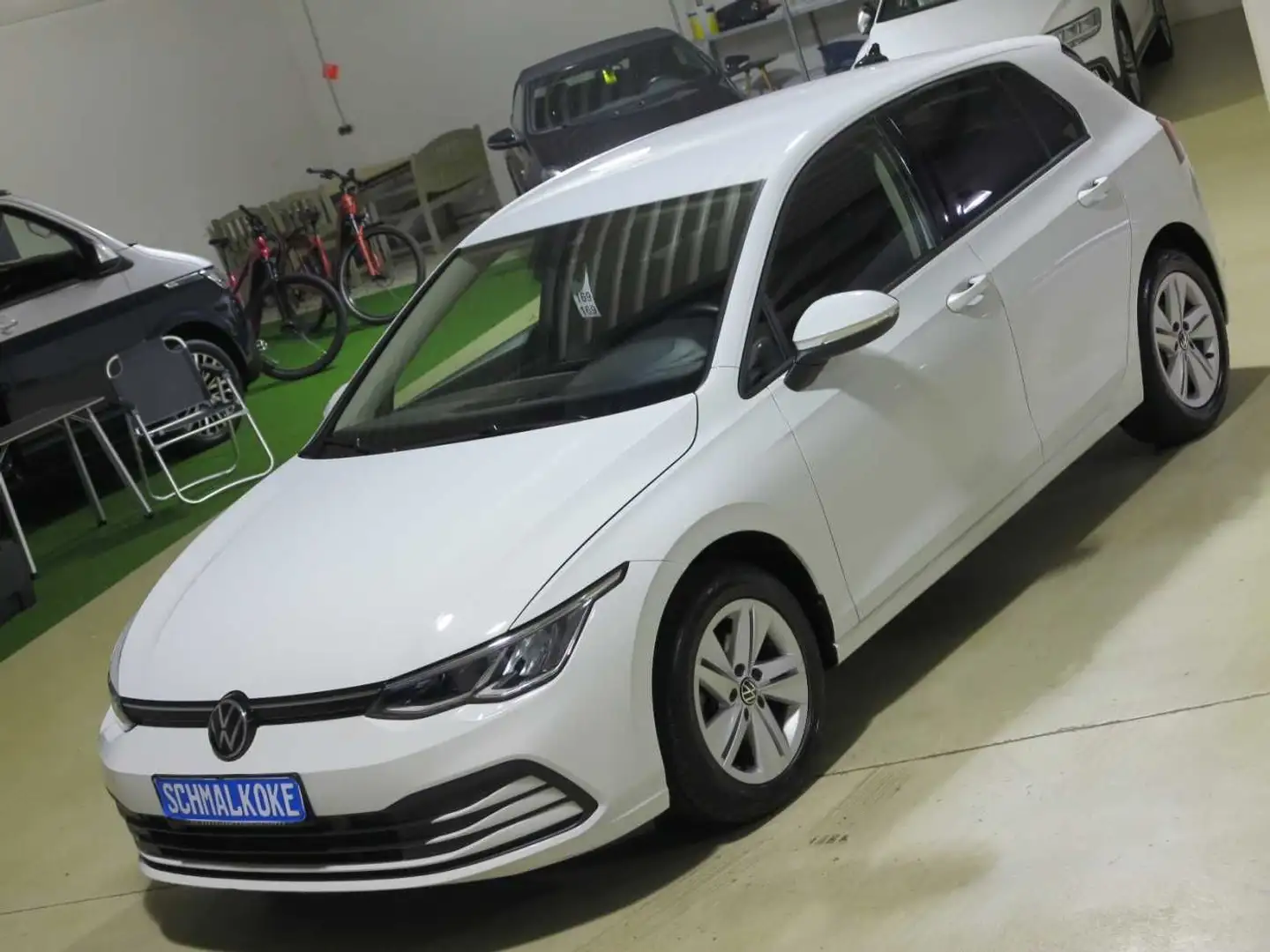 Volkswagen Golf VIII 2.0 TDI SCR DSG7 Life Navi ACC DAB Weiß - 2