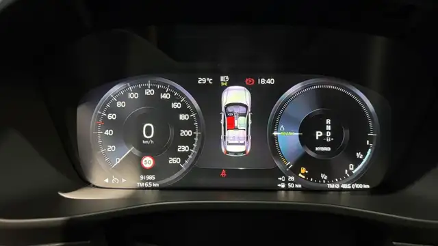 Volvo XC40 view 10