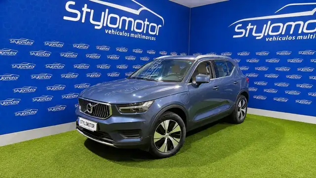 2022 Volvo XC40 in Blue for sale