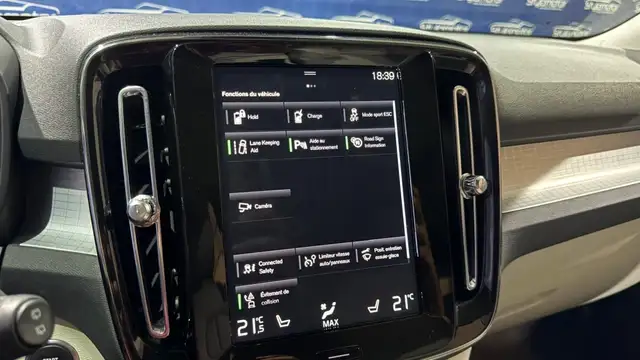 Volvo XC40 view 17