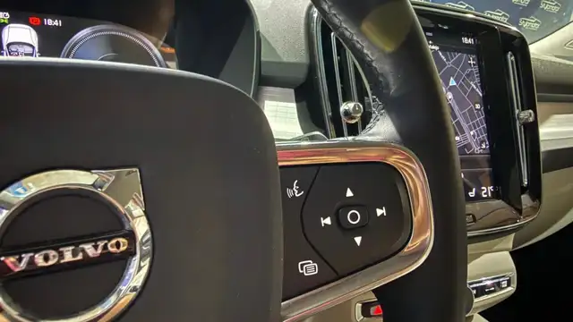 Volvo XC40 view 21