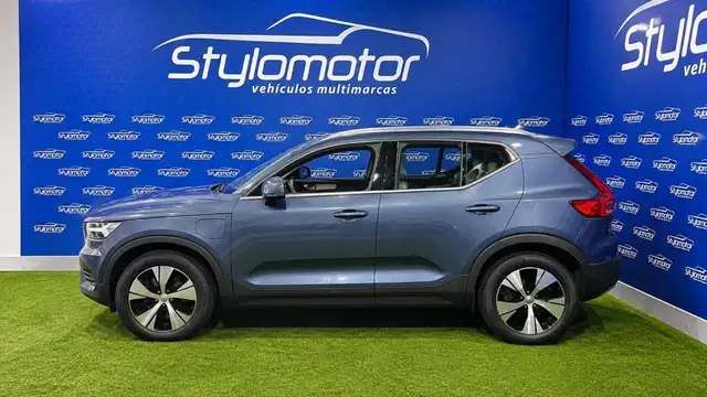 Volvo XC40 view 6