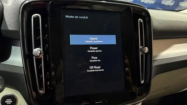 Volvo XC40 view 22