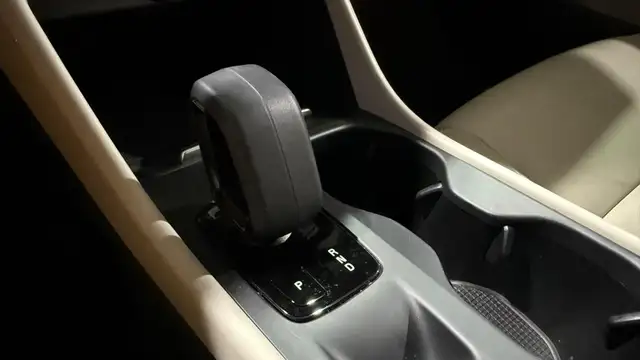 Volvo XC40 view 19