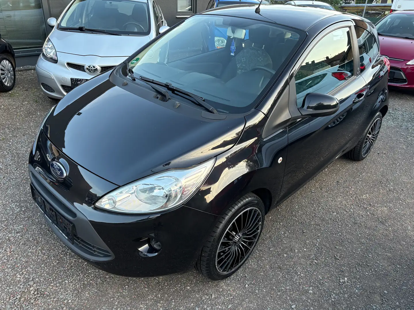 Ford Ka/Ka+ Ka 1.2 *Champions Edition* Sitzheizung* Klima* Schwarz - 1