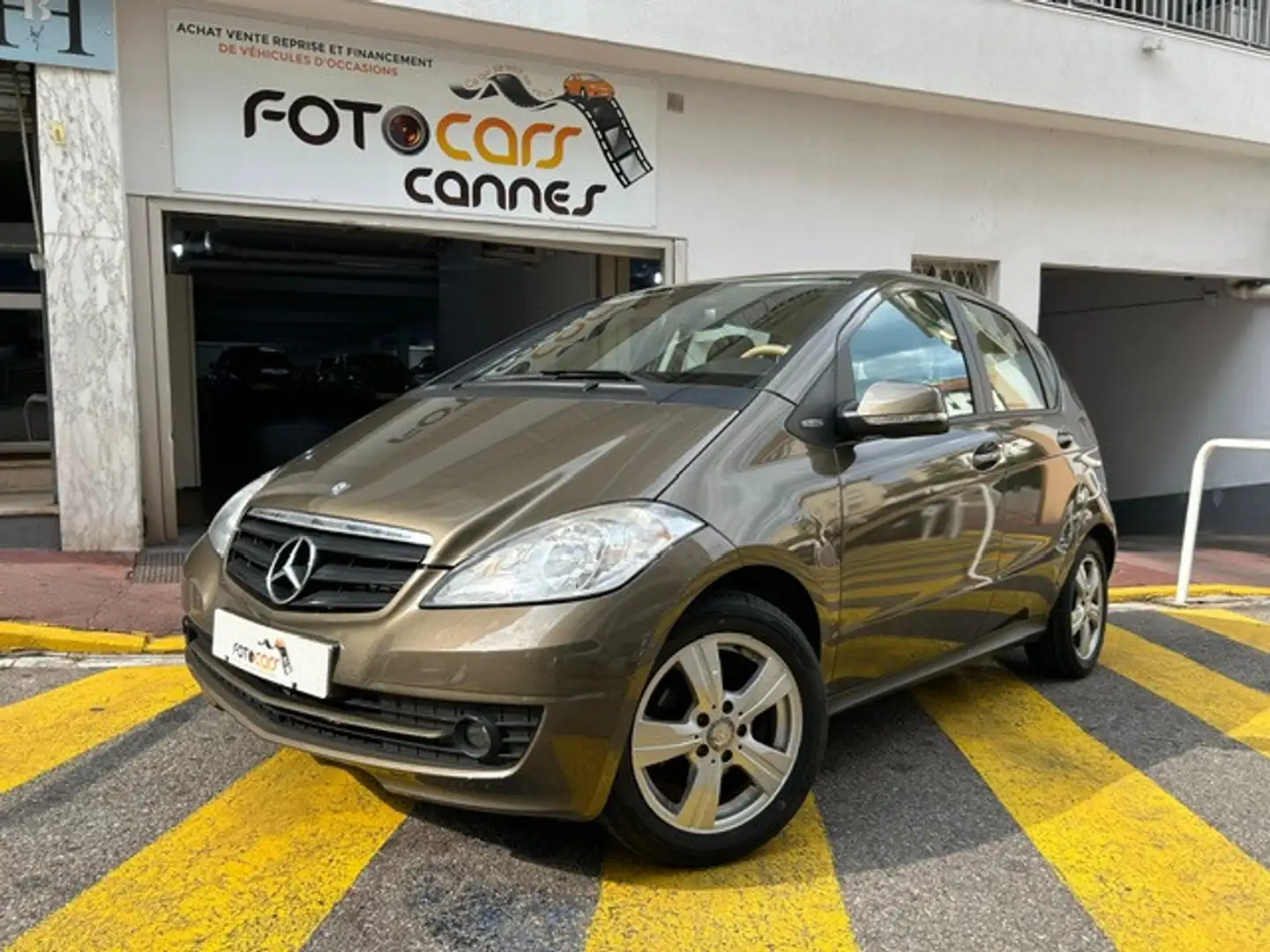Mercedes-Benz A 160 160 BE ELEGANCE Brun - 1